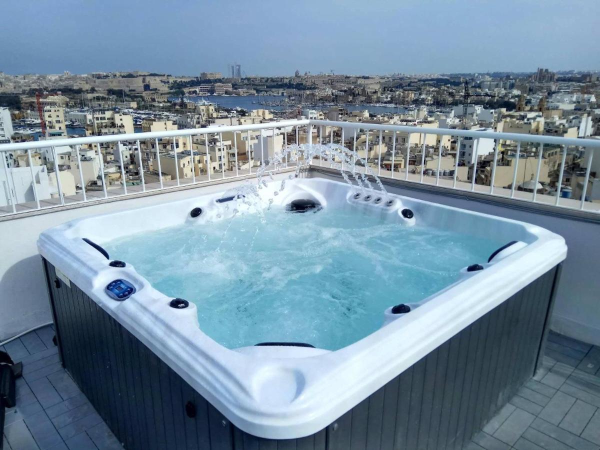Wonderful Apartments With Shared Jacuzzi And Panorama Rooftop Gzira Exterior foto