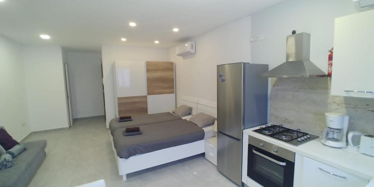 Wonderful Apartments With Shared Jacuzzi And Panorama Rooftop Gzira Exterior foto